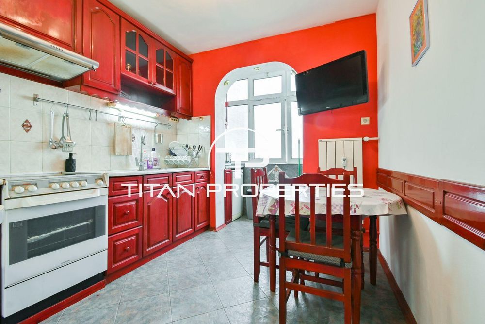 За продажба 3-стаен в кв. Красно село