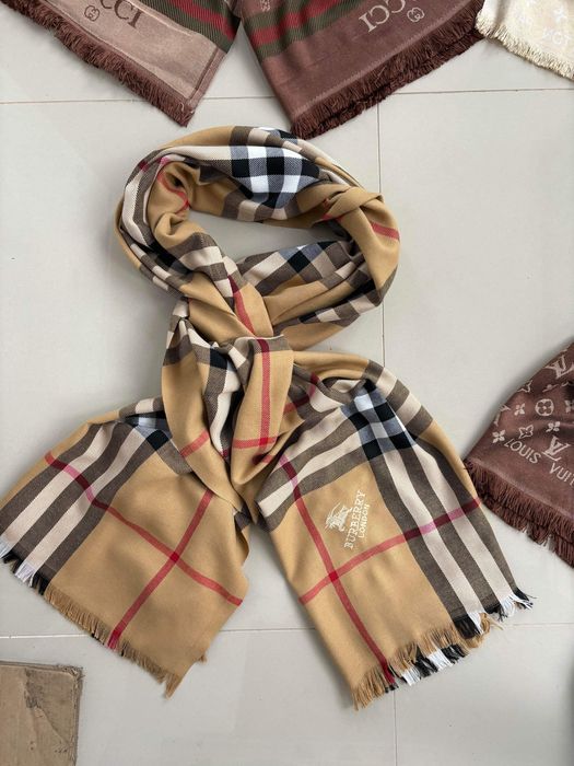Esarfa Gucci / Burberry / Tommy / Louis Vuitton