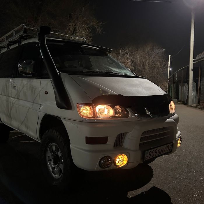 Mitsubishi Delica 1996 года