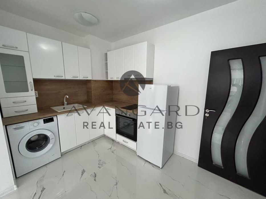 Продава се Тристаен апартамент в Пловдив, Кючук Париж - 74 кв.м за 2000 €/кв.м - Снимка #2