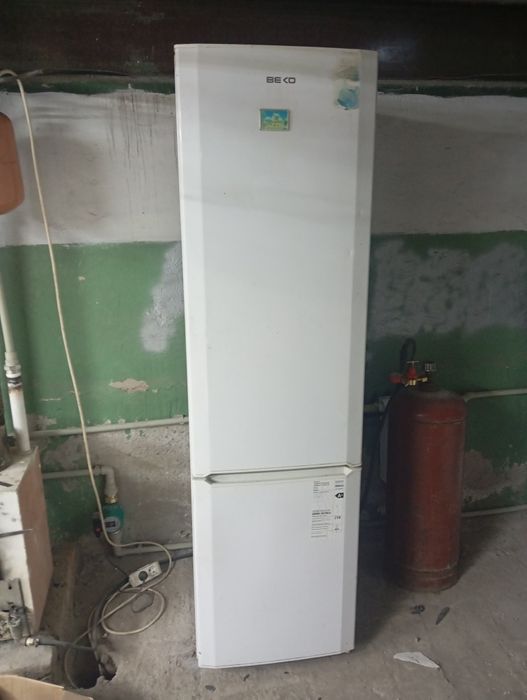 Продам холодильник