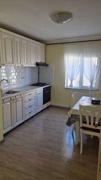Inchiriez apartament 3 camere Unirii Sud