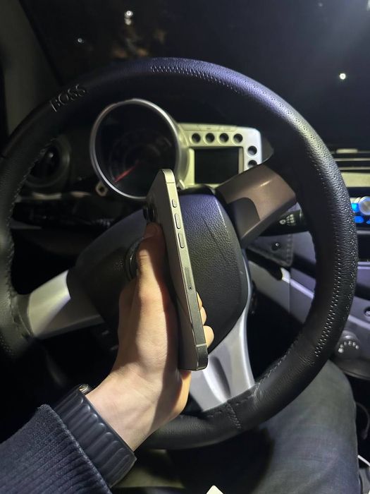 Iphone 15 pro 128Gb dual 88% batere