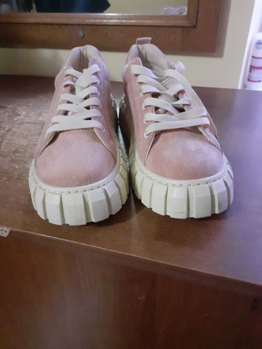 Pantofi noi, fara eticheta, 39