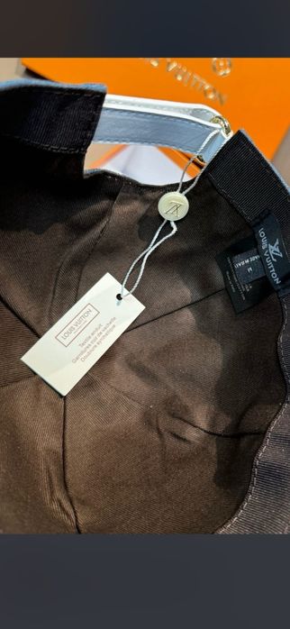 Șapcă Louis Vuitton model 2026