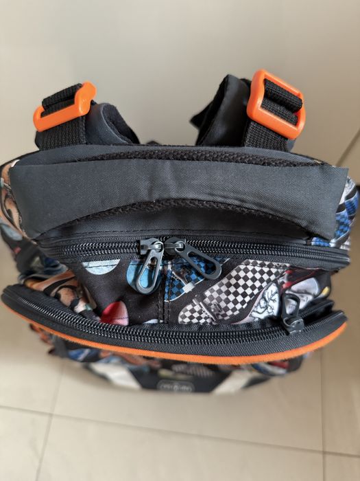 Ученическа Раница  и несесер Ars Una Anatomy M - Rollin Mania