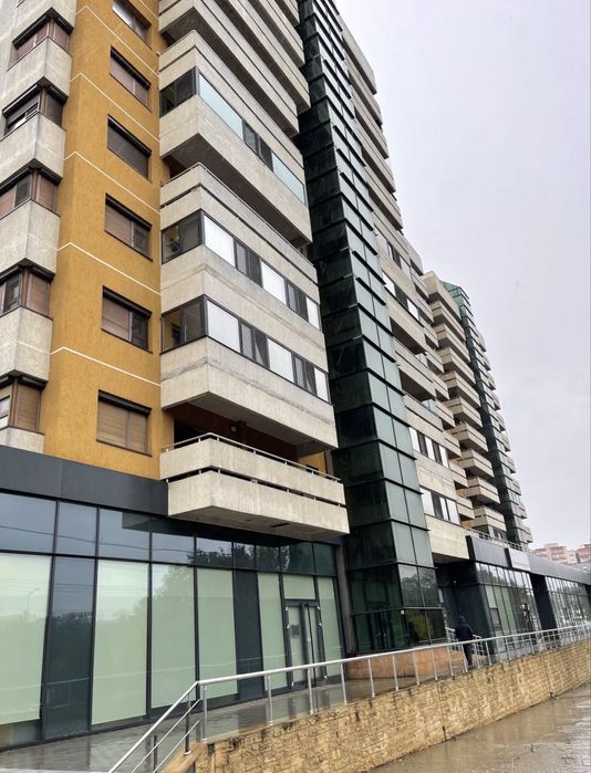 Propietar vand apartament 3 camere cu 2 bai -Conplex Privilege Galati