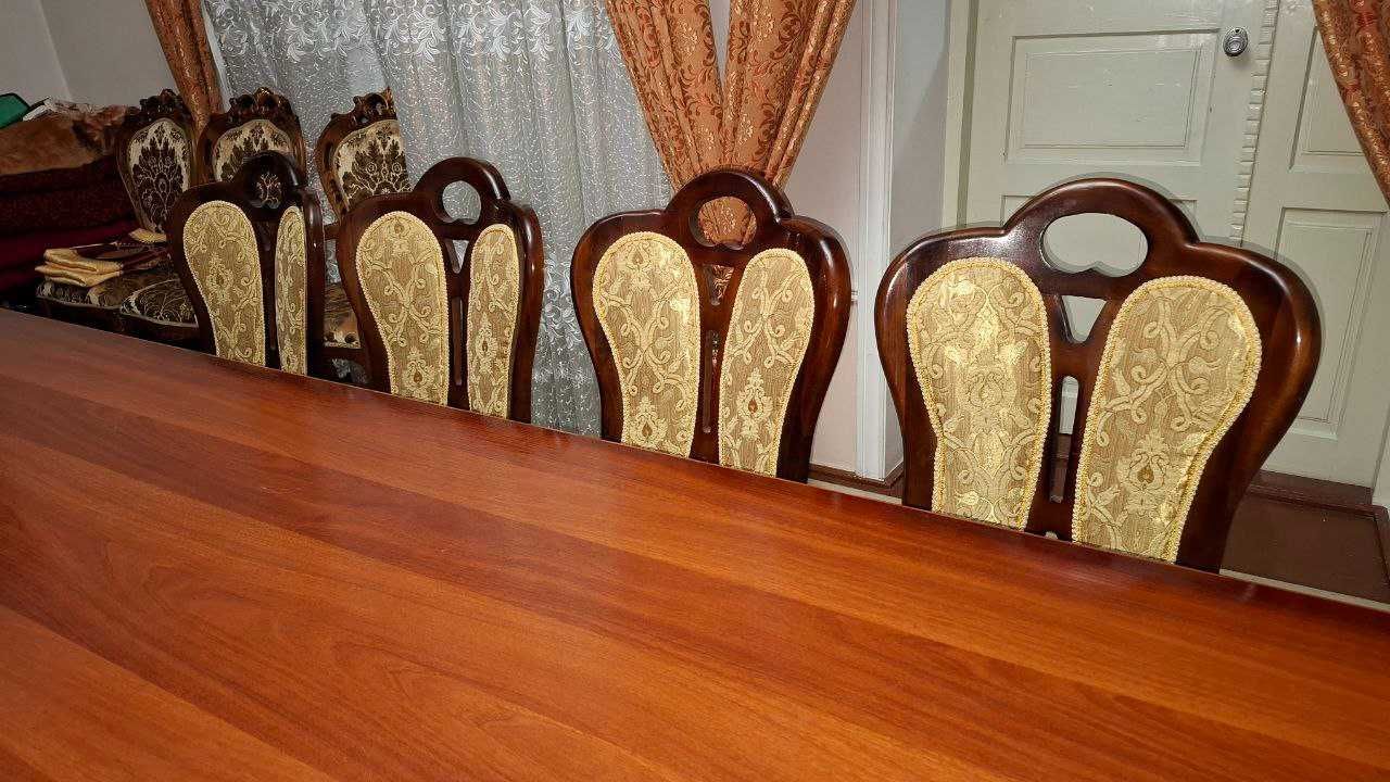 Хитой мебели (зал, спальний комплект)