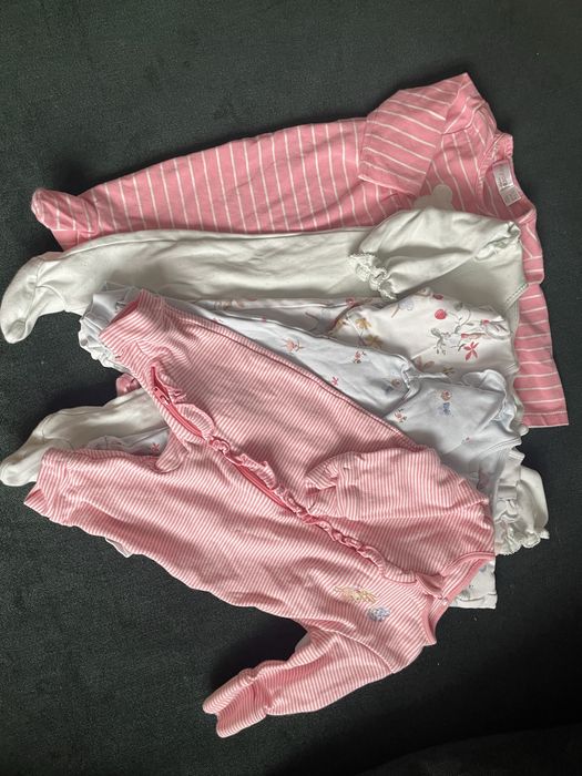 Бебешки лот за момиче 0-3м ромпъри и бодита на next и mayoral
