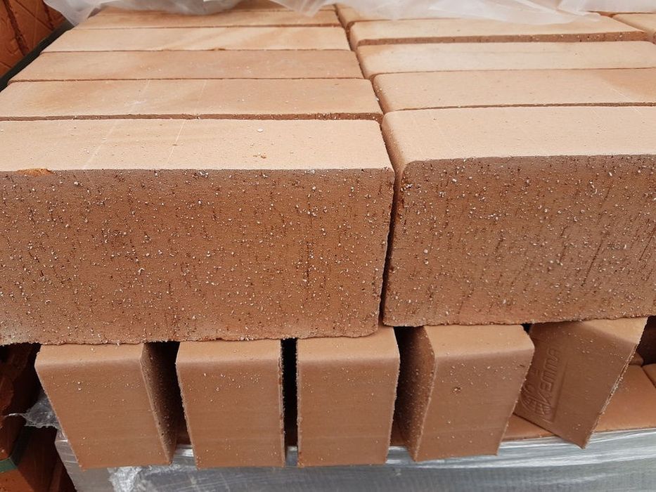 Огнеупорный кирпич