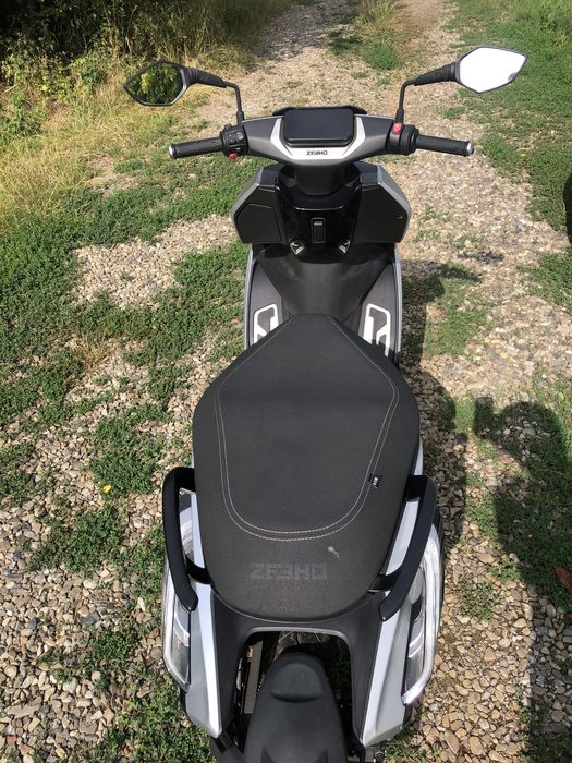 Scuter electric ZEEHO AE8S+ 100 km/h Permis categorie B sau A2