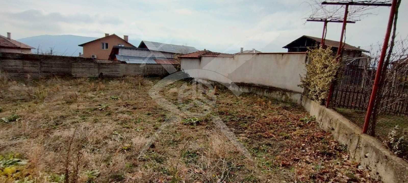 Къща до Предбалканският път! Розино!