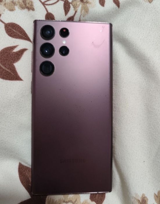 Vand Samsung Galaxy S22 Ultra 8GB ram 128 gb-display spart