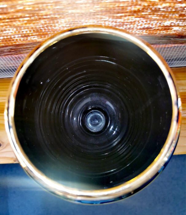 Гръцка ръчно изработена и рисувана ваза от 24-каратово злато