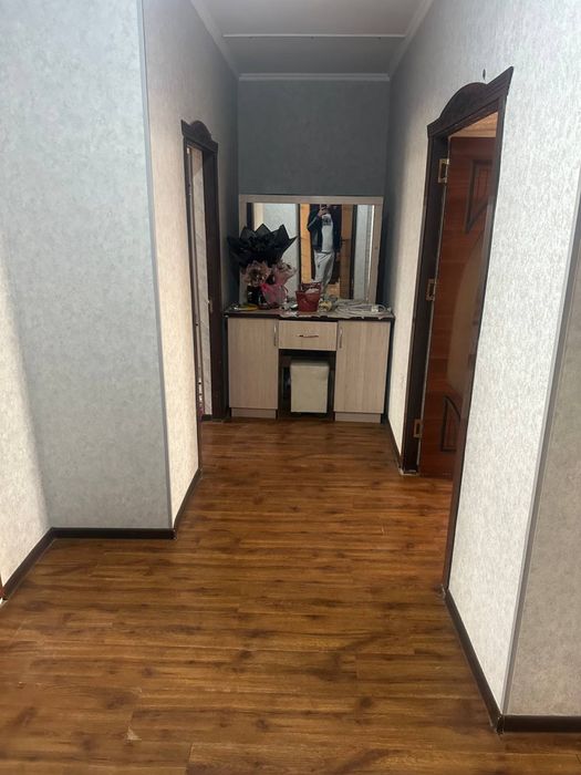 Srocna 3 xonali uy sotiladi