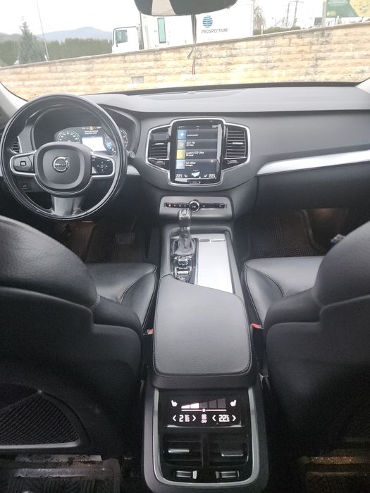 Volvo XC 90  T6 2.0  L   320 CP Panoramic , Camera Full ,7 locuri