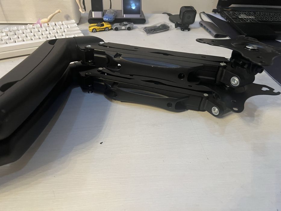 Кронштейн для мониторов