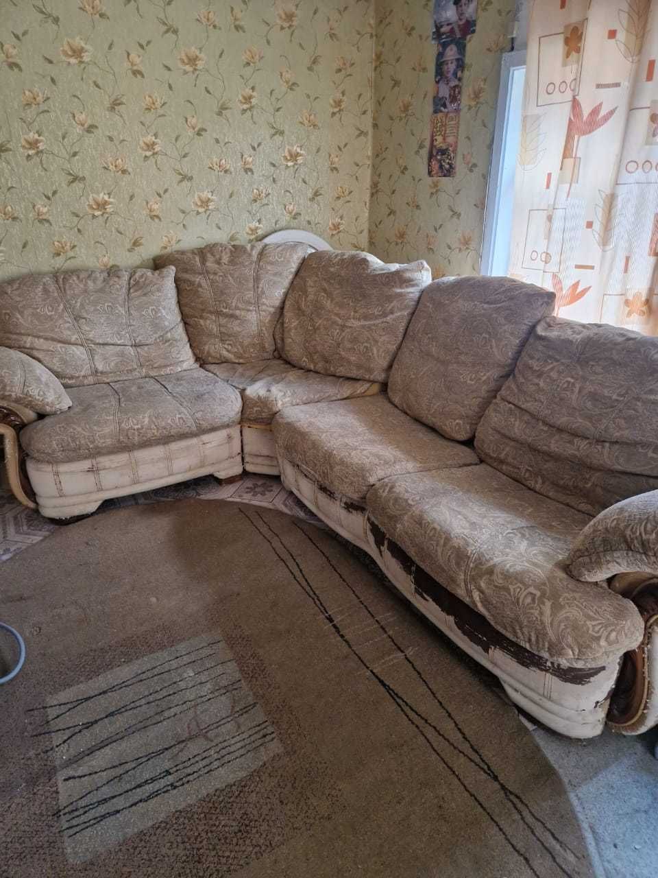 диван угловой 10000 тнг