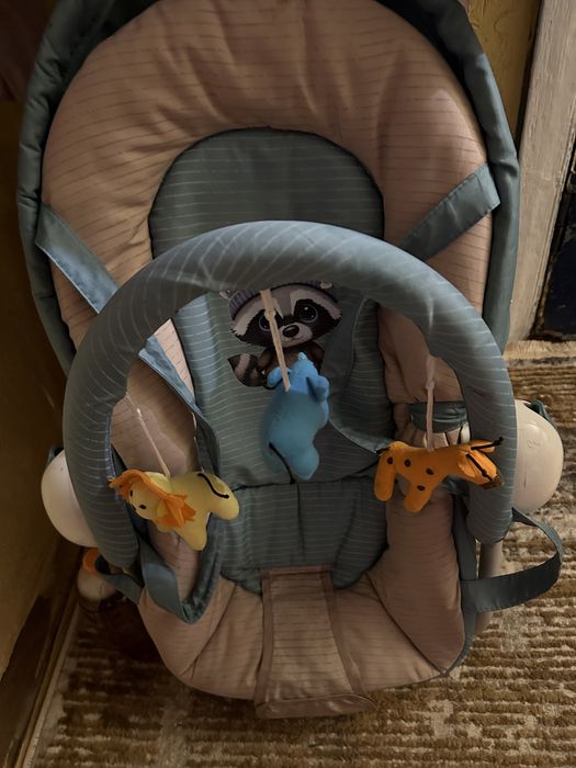 Продам шезлонг с рождения и манеж