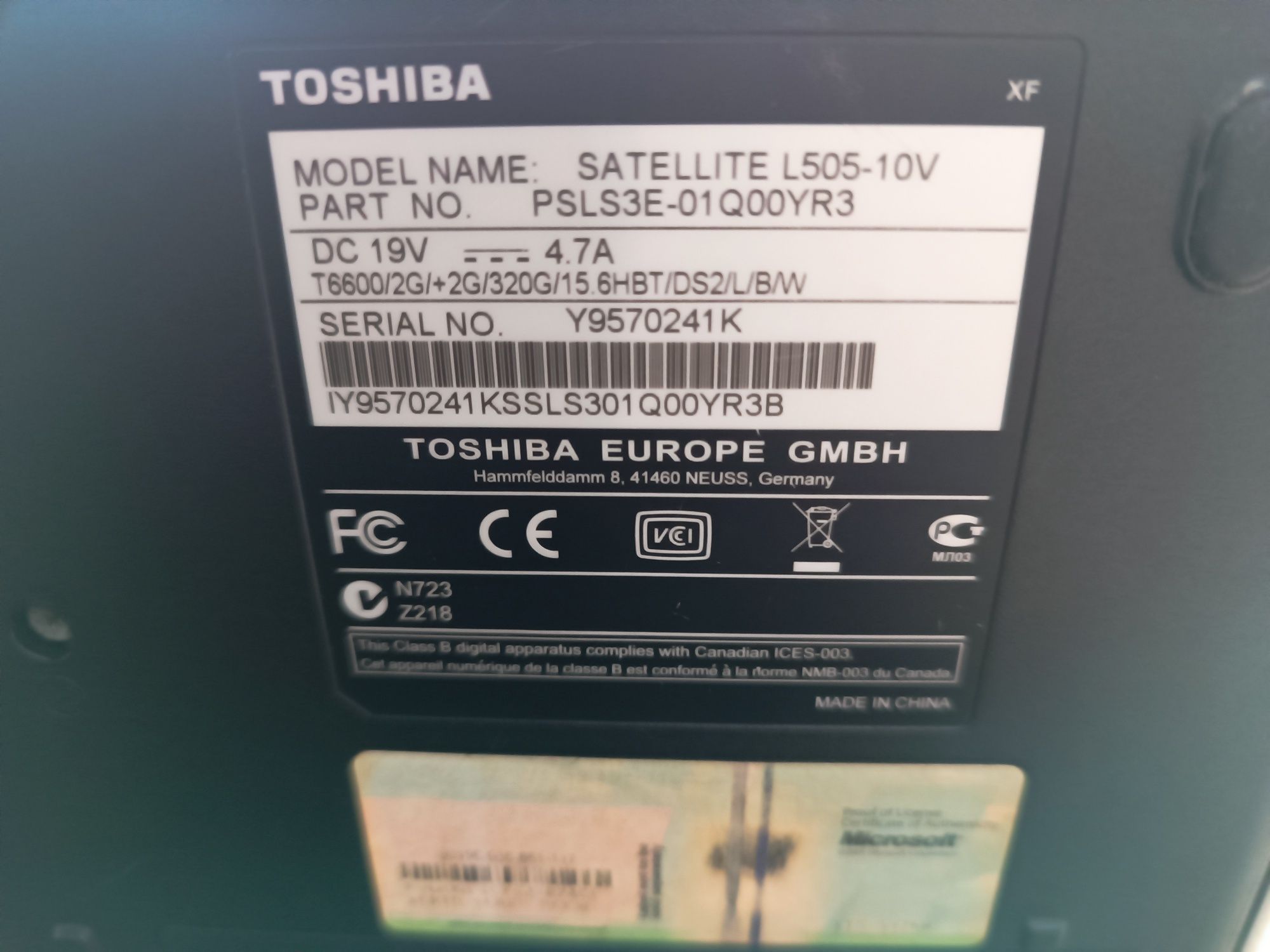 Laptop Toshiba Satellite L505-10V