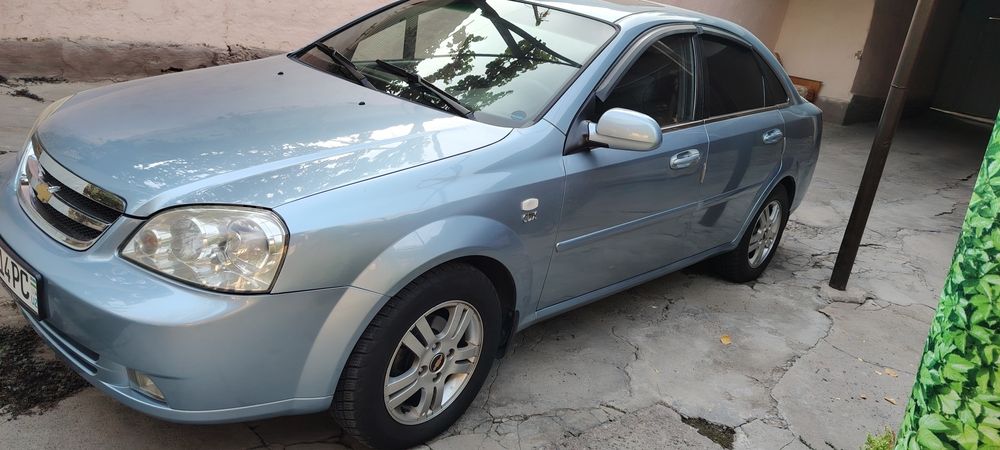 Lasetti 1.8 avtamat 2010 yil sotiladi yoki arenda