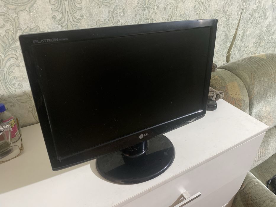 Монитор lg рабочий