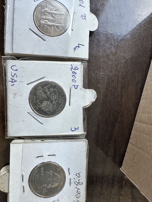 Vand set monede de colectie