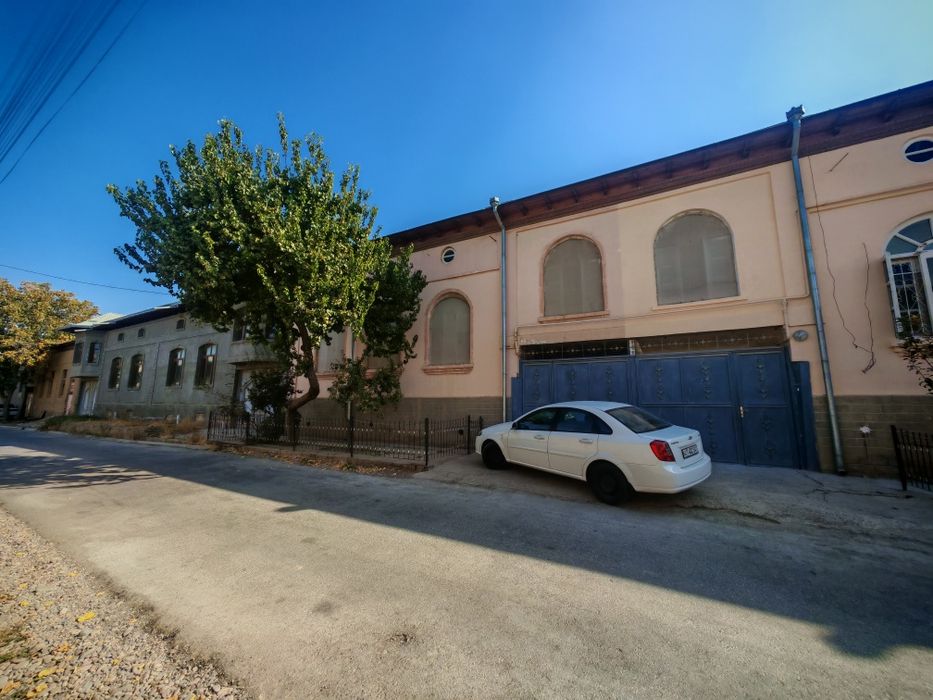 Remont talab mustahkam hovli sotiladi — Nazarbek, Xarakat