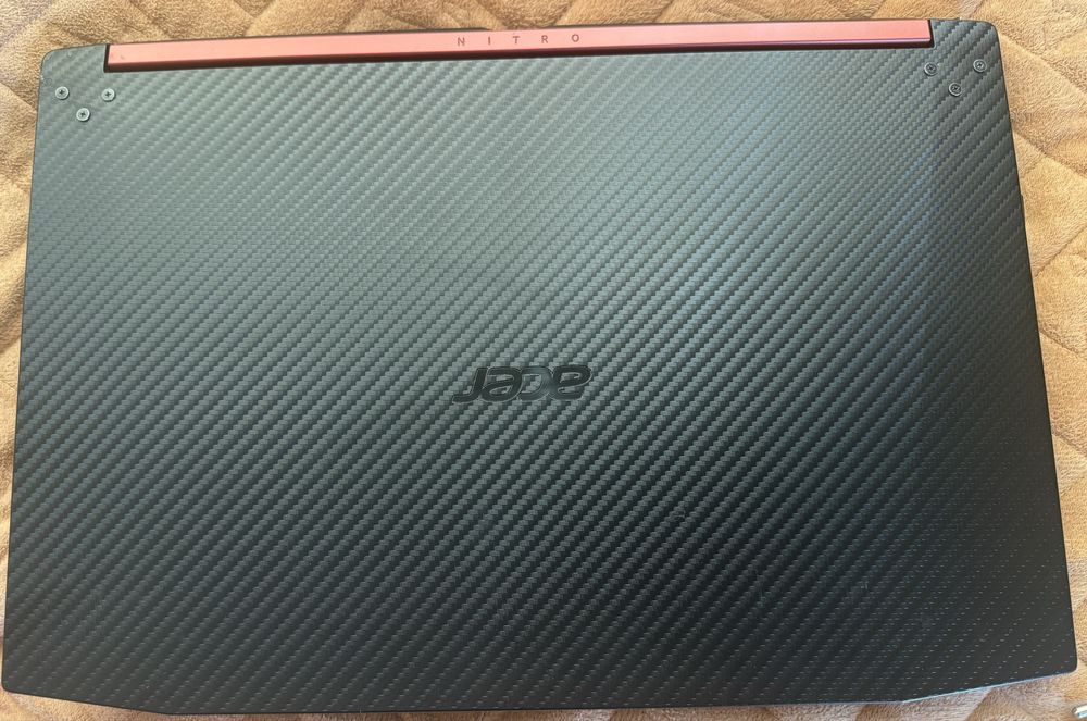Acer Nitro 5 — мощный игровой ноутбук.