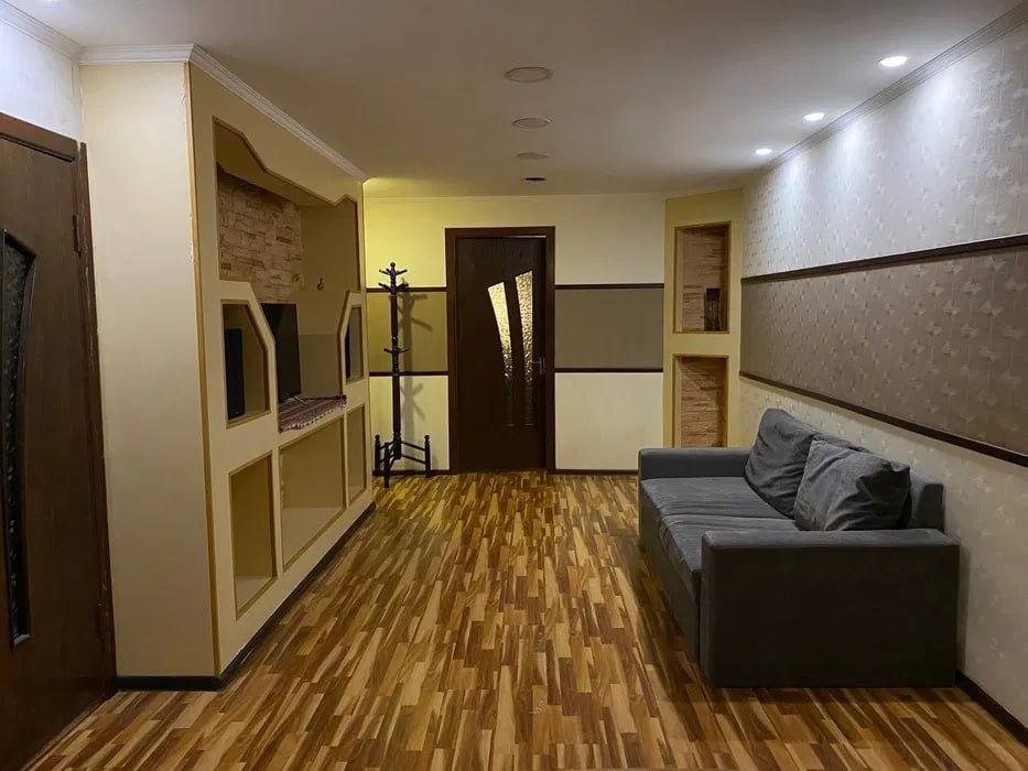 Продается 2 комнатная квартира на Кадышева
