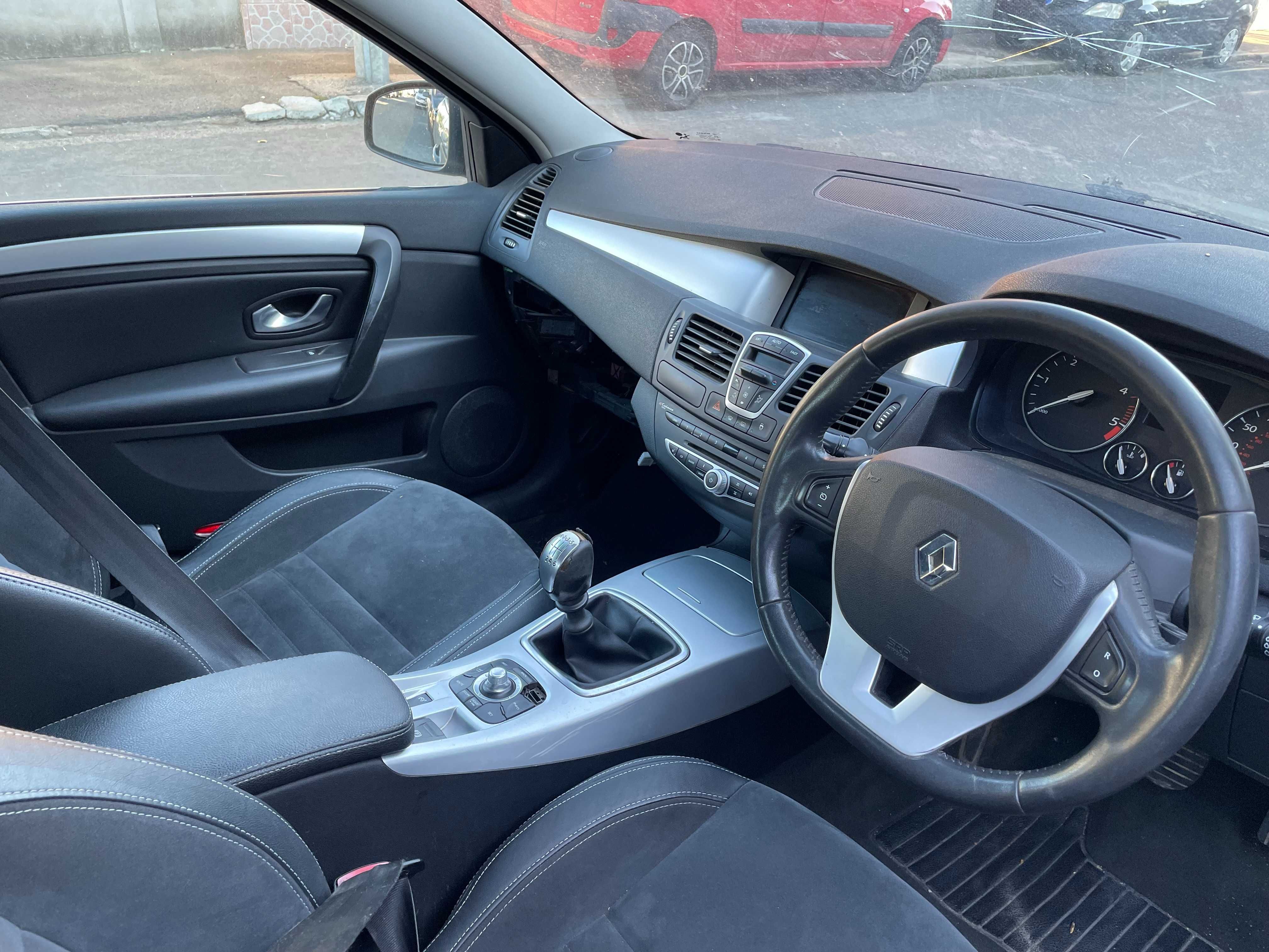 Dezmembrez Orice Piesa Renault Laguna 3 2.0dci 150