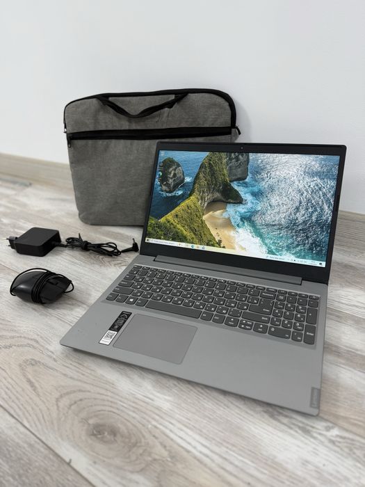 Новый ноутбук в полной комплектации от производителя Lenovo