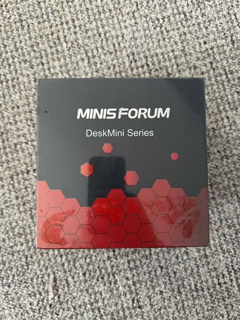Mici PC Minis Forum UM700 Amd Ryzen 7 16/512 GB Sigilat