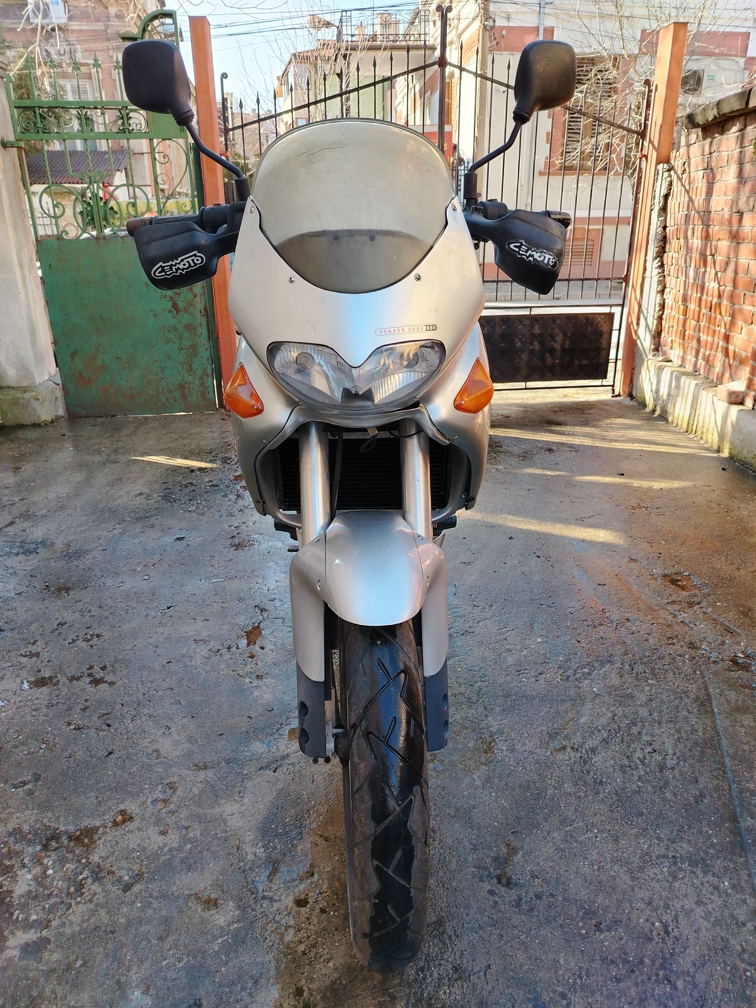 На части Aprilia Pegaso 650  Априлия Пегасо 650