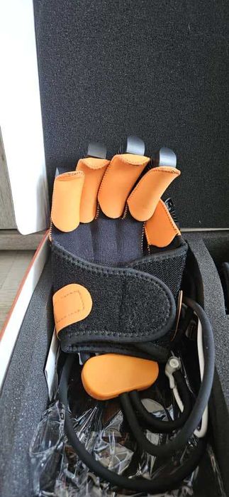 Mănușă recuperare inteligentă hemiplegie/avc – mână dreaptă, M