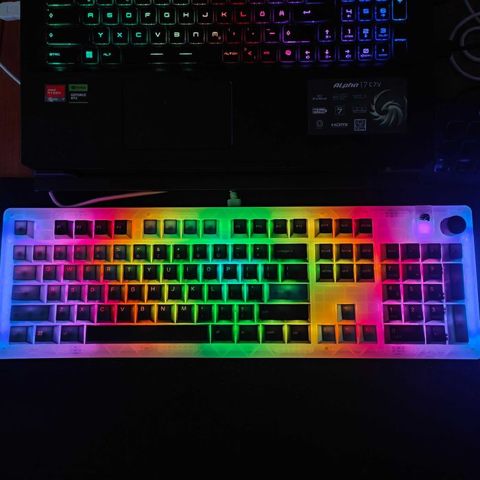 Tastatură Gaming Glorious GMMK 3 Pro Custom Wireless ANSI