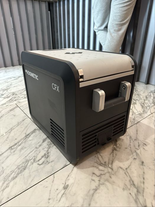 Vand frigider portabil Dometic
