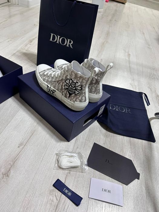 Vând Dior B23 autentici
