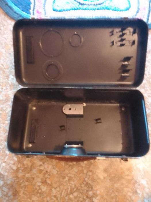 Продам чемодан-кейс металлический под инструменты.