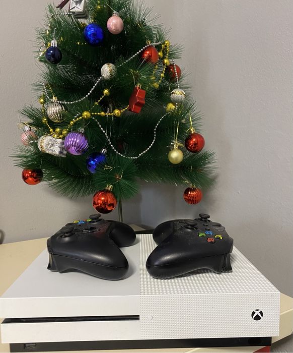 Xbox One S cu 2 controllere, Foarte multe jocuri