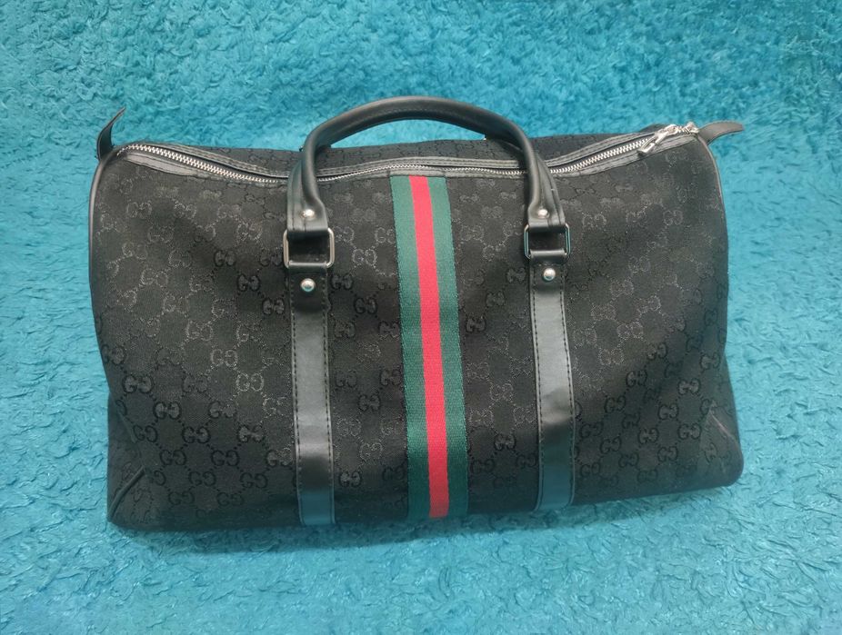 Geanta Gucci vacanta/sala - multilogo