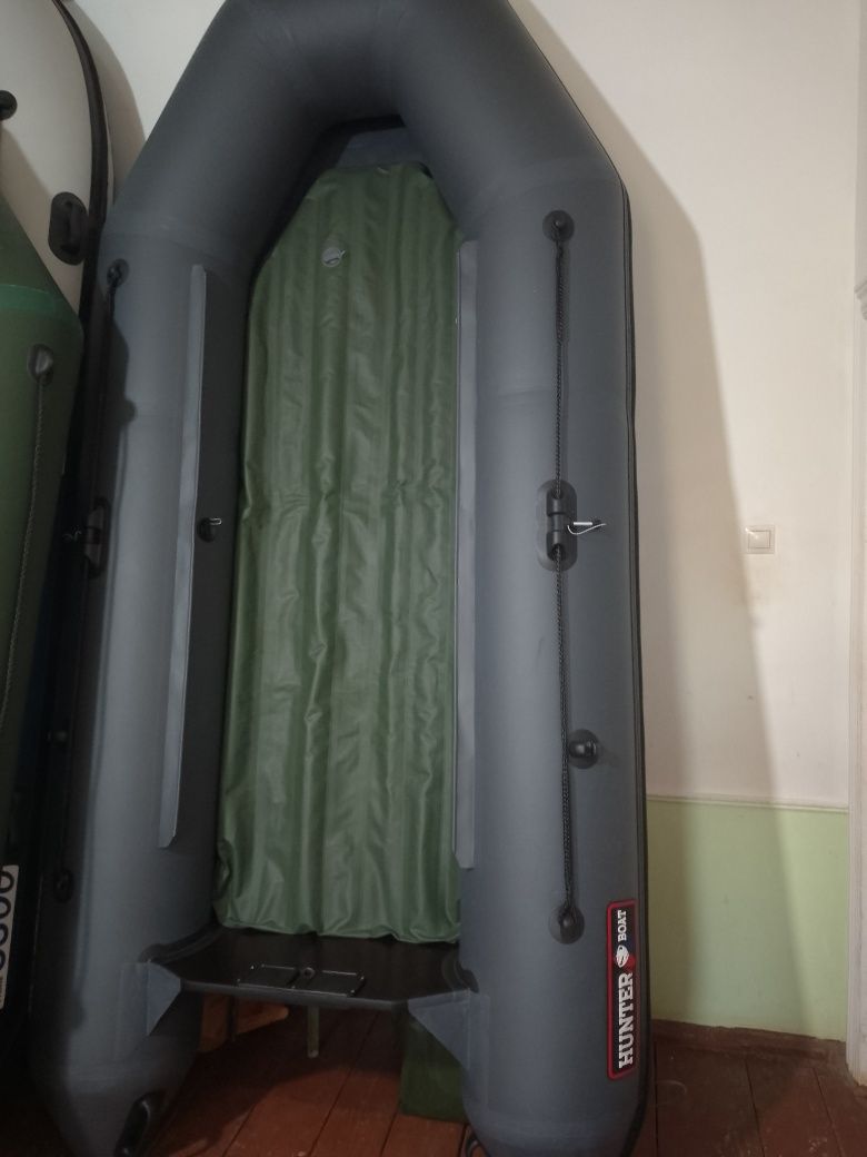 320 Hunter boat срочно продам.