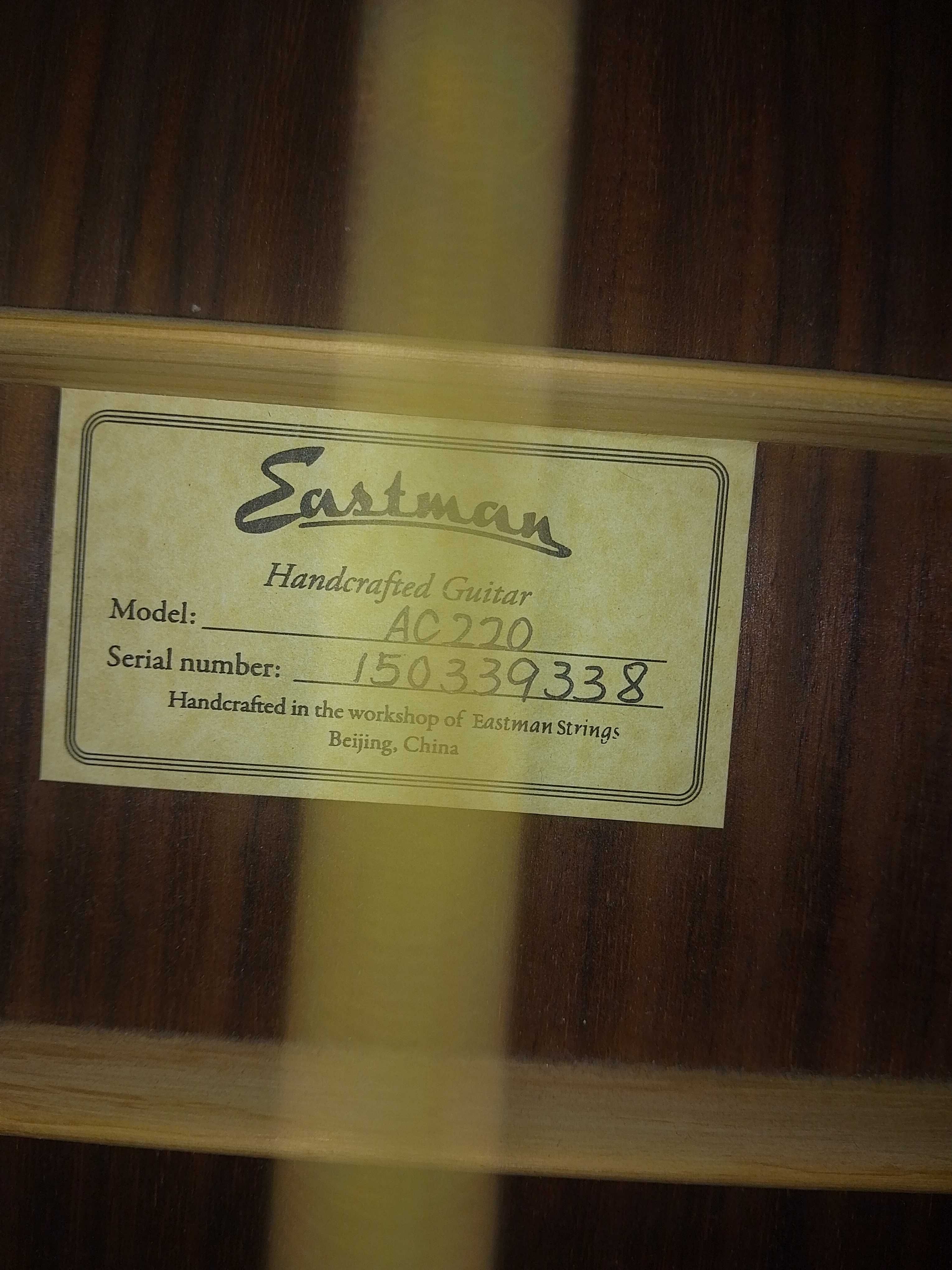Chitara acustică Eastman AC220