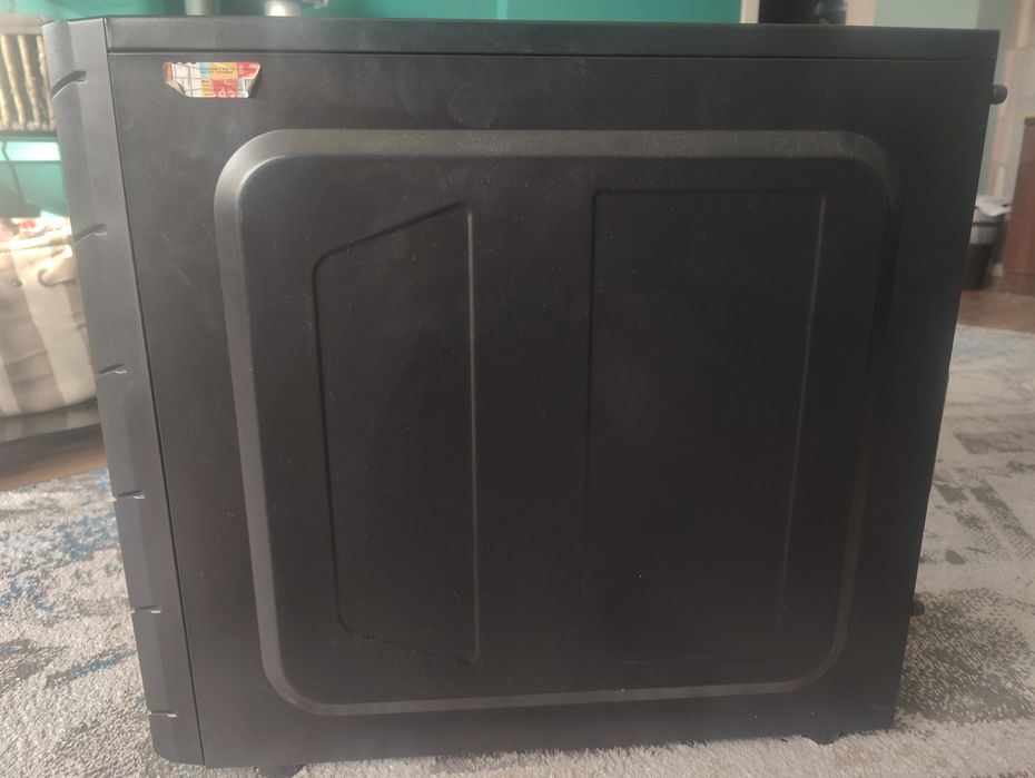 2 рабочих компьютера (пишите на ватсап)