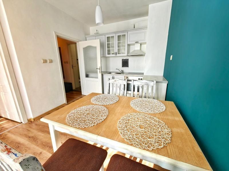 Двустаен апартамент под наем в кв. Кючук Париж