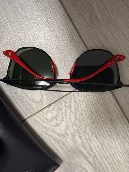 Ochelari ray ban Ferrari originali