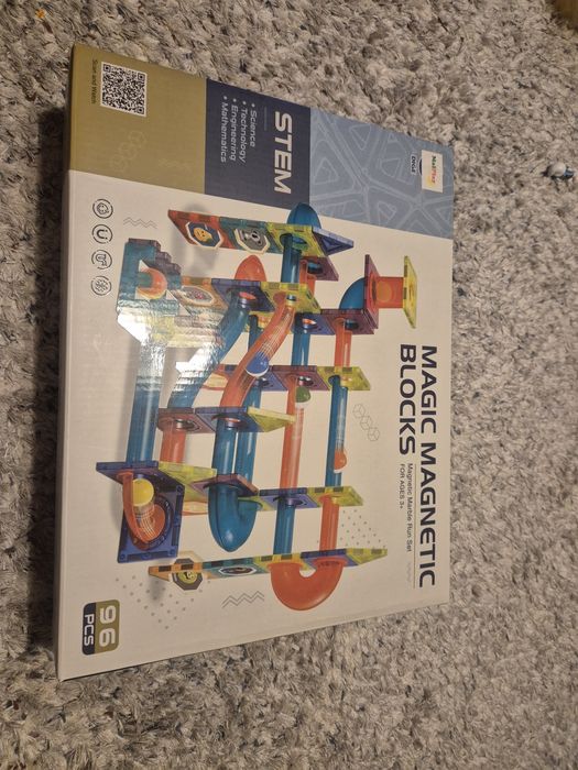 Set piese magnetice de construit 96 piese