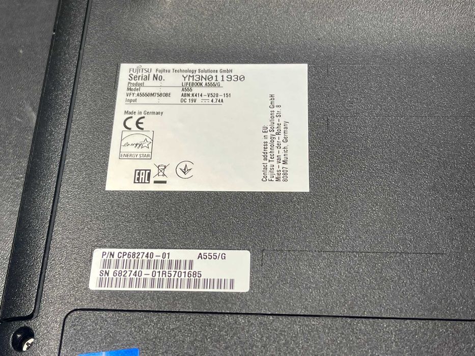 Laptop Fujitsu A555G i5-5200U 8GB SSD 256 GB Radeon R7 M260