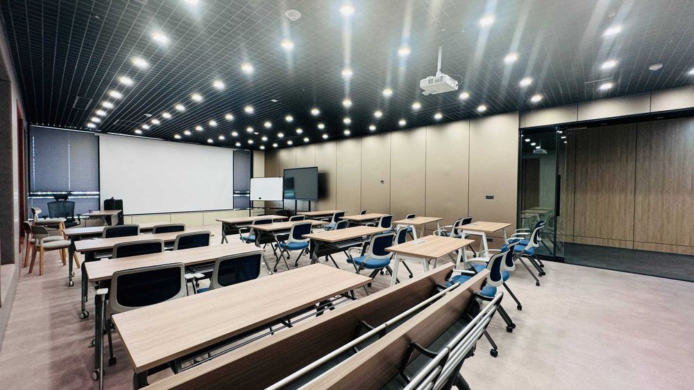 Офис блоклари 5000 м² гача Modera Towersда. Кулай жойда жойлашкан.