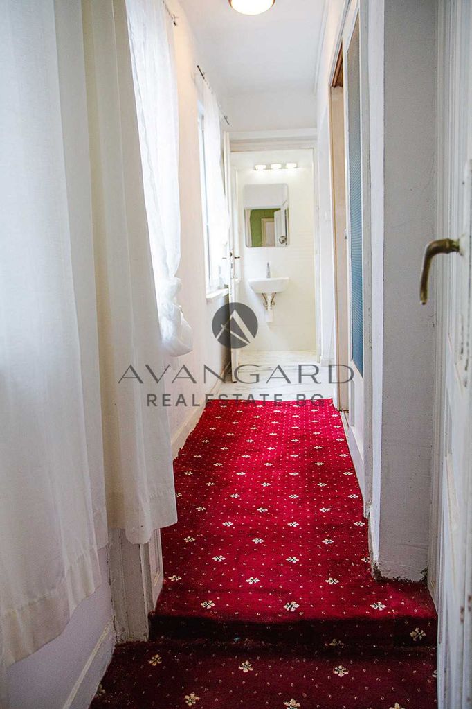 Продава се Етаж от къща в Пловдив, Център - 88 кв.м за 2023 €/кв.м - Снимка #10